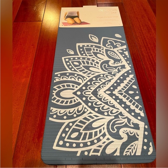 Apana Luxe Yoga Fitness Knee Mat - Picture 1 of 4